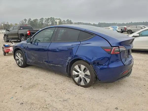 7SAYGDEE5NA002748 2022 TESLA MODEL Y - Image 2