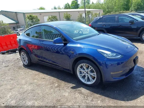 7SAYGDEE5NA005049 2022 TESLA MODEL Y - Image 1