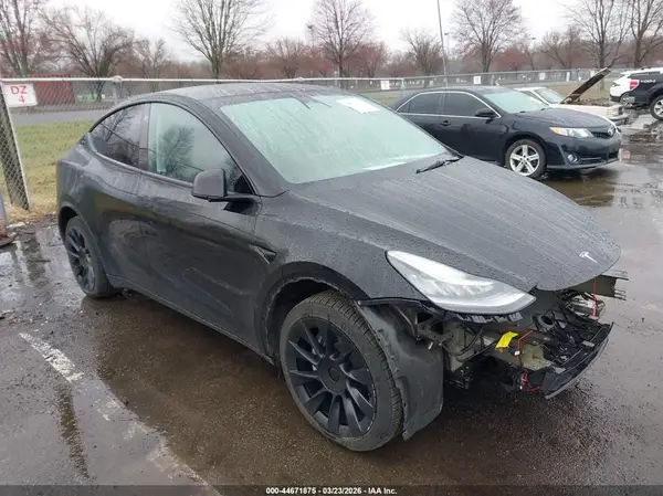 7SAYGDEE5NA007111 2022 TESLA MODEL Y - Image 1