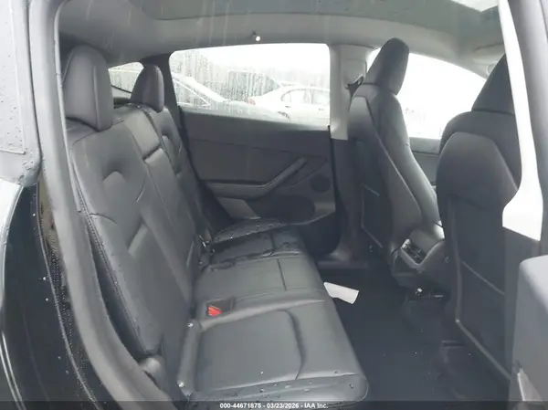 7SAYGDEE5NA007111 2022 TESLA MODEL Y - Image 8