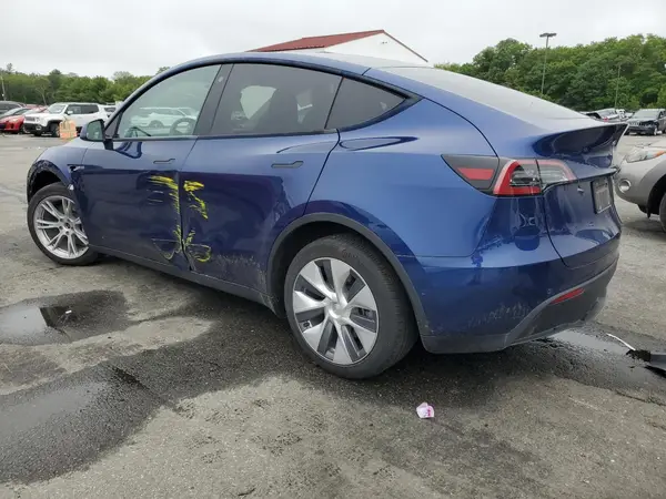 7SAYGDEE5NA007299 2022 TESLA MODEL Y - Image 2