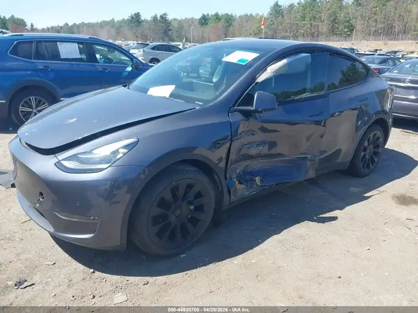 7SAYGDEE5NA009067 2022 TESLA MODEL Y - Image 2