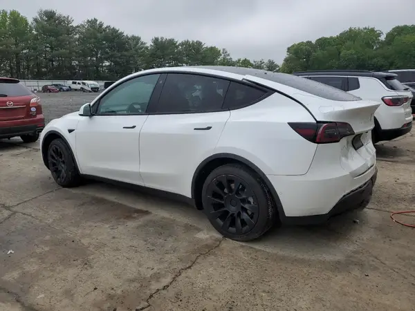 7SAYGDEE5NA016276 2022 TESLA MODEL Y - Image 2