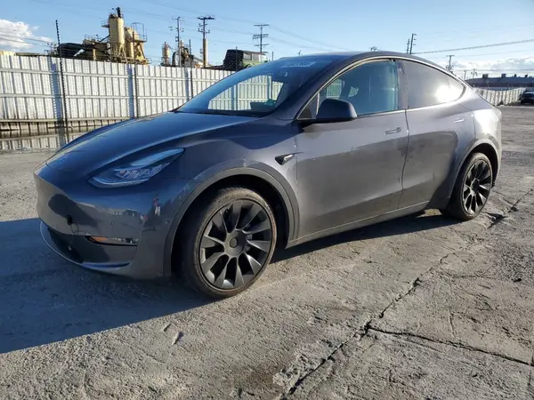 7SAYGDEE5NA019453 2022 TESLA MODEL Y - Image 1