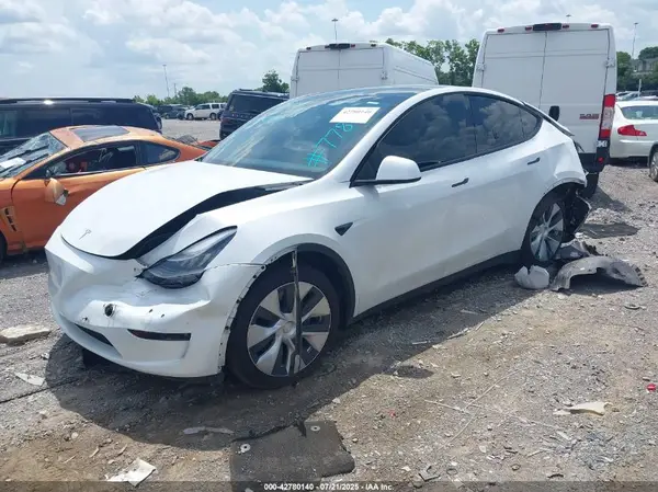 7SAYGDEE5NF317780 2022 TESLA MODEL Y - Image 2