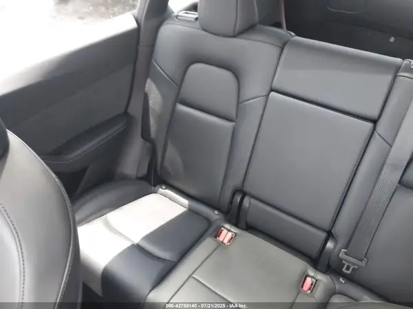 7SAYGDEE5NF317780 2022 TESLA MODEL Y - Image 8