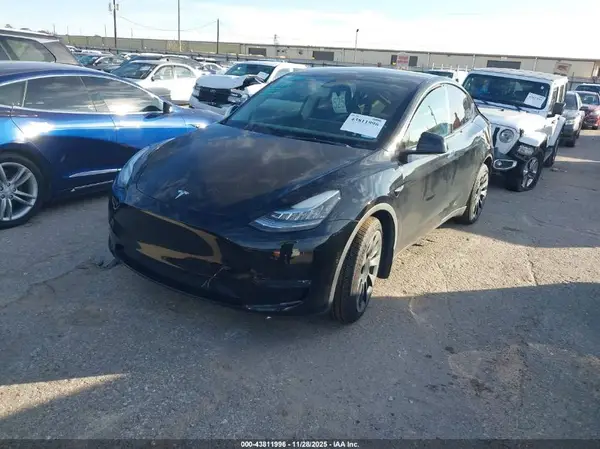 7SAYGDEE5NF319819 2022 TESLA MODEL Y - Image 2