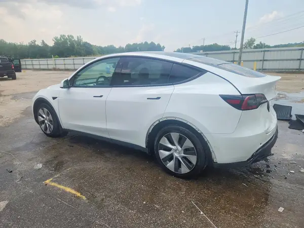 7SAYGDEE5NF322185 2022 TESLA MODEL Y - Image 2