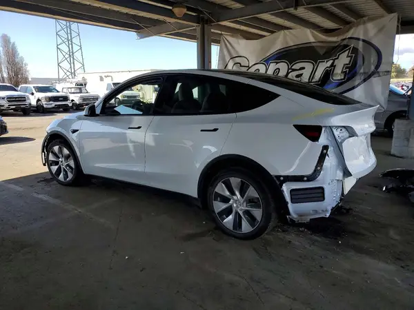 7SAYGDEE5NF325474 2022 TESLA MODEL Y - Image 2