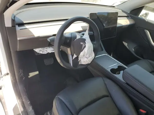 7SAYGDEE5NF328651 2022 TESLA MODEL Y - Image 8