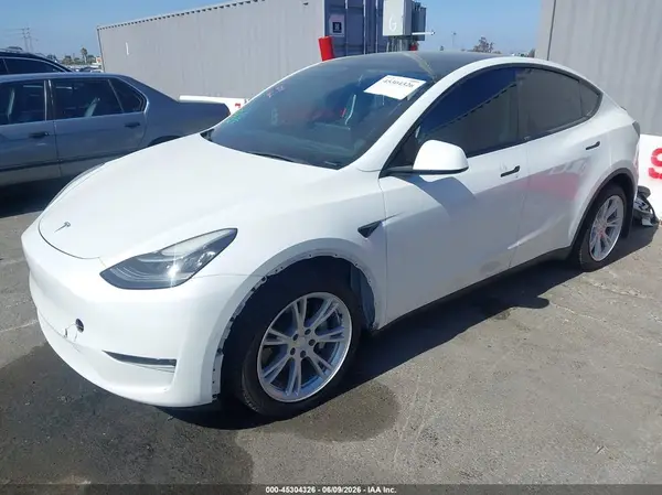 7SAYGDEE5NF332330 2022 TESLA MODEL Y - Image 2
