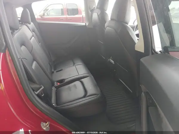 7SAYGDEE5NF335745 2022 TESLA MODEL Y - Image 8