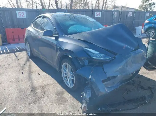 7SAYGDEE5NF336202 2022 TESLA MODEL Y - Image 1