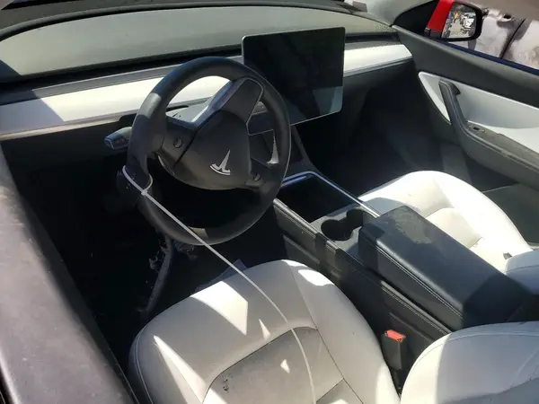 7SAYGDEE5NF339441 2022 TESLA MODEL Y - Image 8
