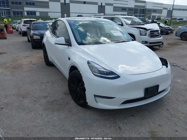 7SAYGDEE5NF339746 2022 TESLA MODEL Y - Image 1