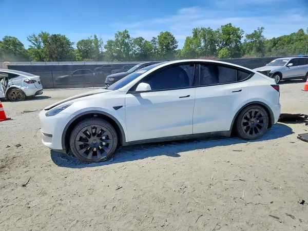 7SAYGDEE5NF342159 2022 TESLA MODEL Y - Image 1