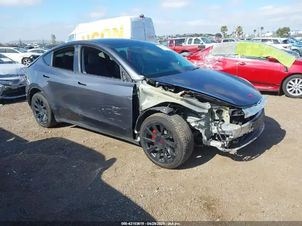 7SAYGDEE5NF342226 2022 TESLA MODEL Y - Image 1