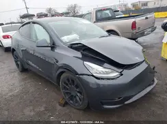 7SAYGDEE5NF344445 2022 TESLA MODEL Y