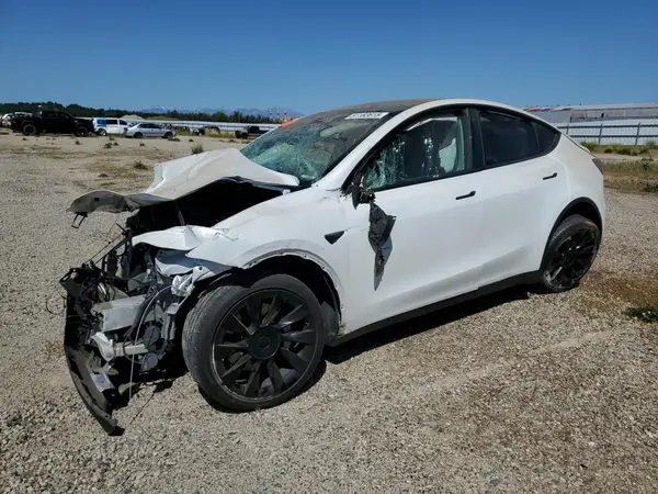 7SAYGDEE5NF346700 2022 TESLA MODEL Y - Image 1