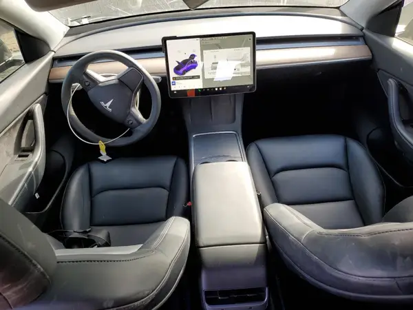 7SAYGDEE5NF351010 2022 TESLA MODEL Y - Image 8