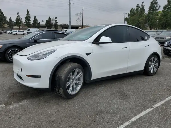 7SAYGDEE5NF352075 2022 TESLA MODEL Y - Image 1