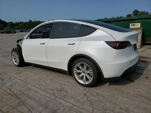 7SAYGDEE5NF355624 2022 TESLA MODEL Y - Image 2