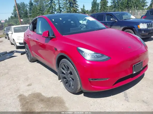 7SAYGDEE5NF365697 2022 TESLA MODEL Y - Image 1