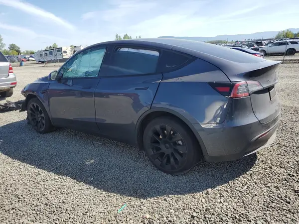 7SAYGDEE5NF367885 2022 TESLA MODEL Y - Image 2