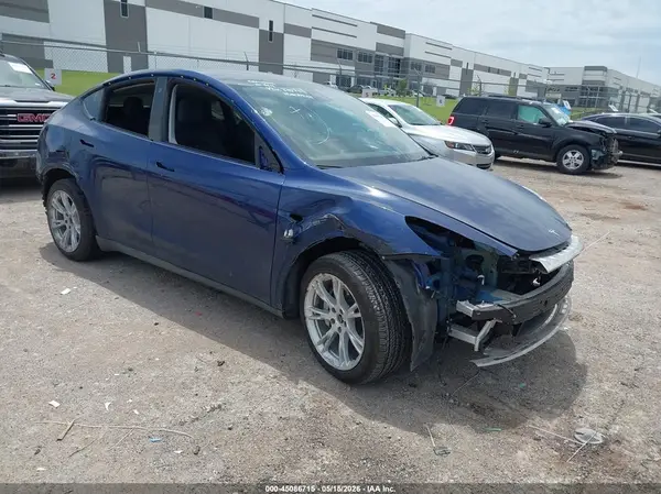 7SAYGDEE5NF370754 2022 TESLA MODEL Y - Image 1