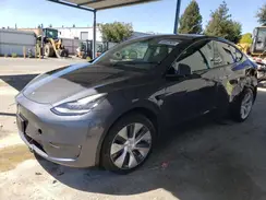 7SAYGDEE5NF372701 2022 TESLA MODEL Y