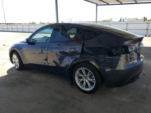 7SAYGDEE5NF372701 2022 TESLA MODEL Y - Image 2