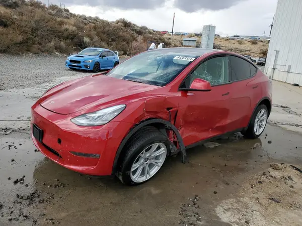 7SAYGDEE5NF384606 2022 TESLA MODEL Y - Image 1