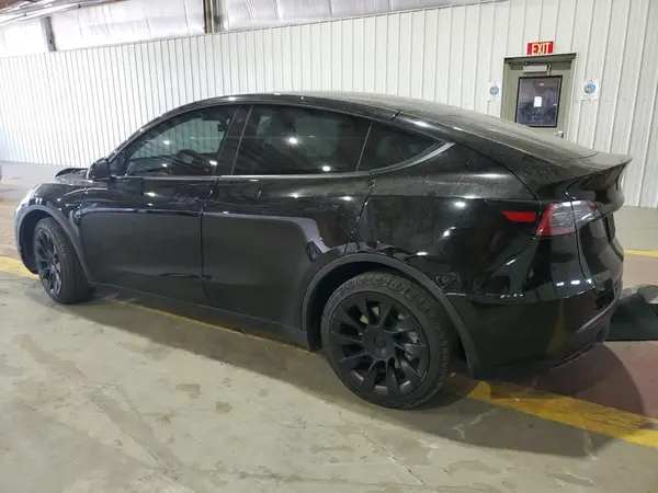 7SAYGDEE5NF384993 2022 TESLA MODEL Y - Image 2