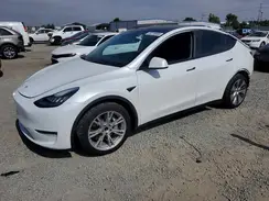 7SAYGDEE5NF385397 2022 TESLA MODEL Y