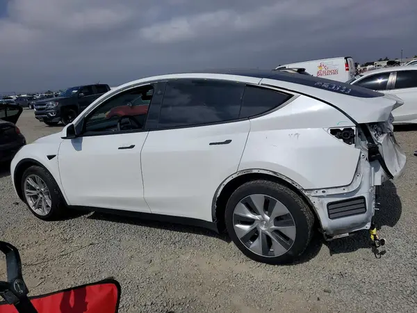 7SAYGDEE5NF385397 2022 TESLA MODEL Y - Image 2