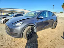 7SAYGDEE5NF386114 2022 TESLA MODEL Y