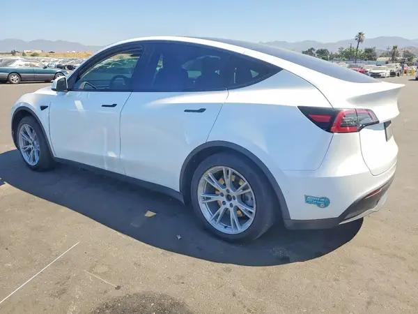 7SAYGDEE5NF386307 2022 TESLA MODEL Y - Image 2