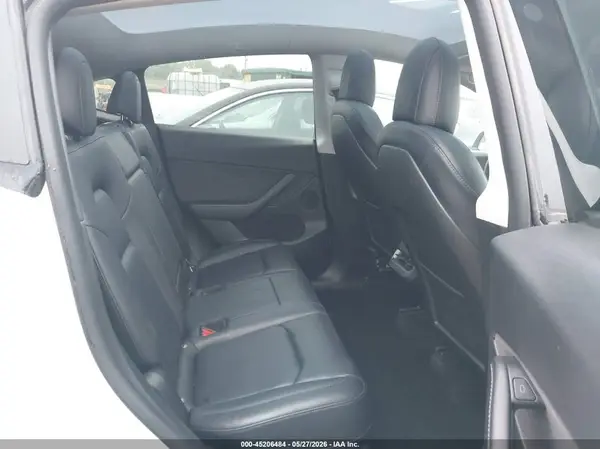 7SAYGDEE5NF386632 2022 TESLA MODEL Y - Image 8