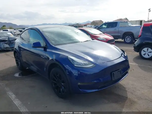 7SAYGDEE5NF386842 2022 TESLA MODEL Y - Image 1