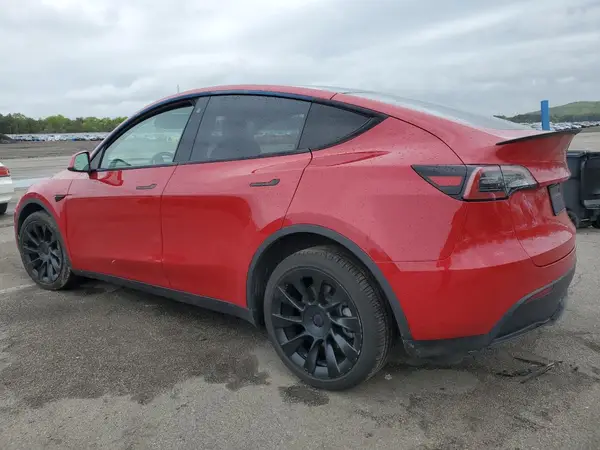 7SAYGDEE5NF388428 2022 TESLA MODEL Y - Image 2