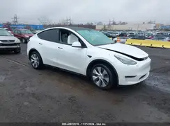 7SAYGDEE5NF389692 2022 TESLA MODEL Y