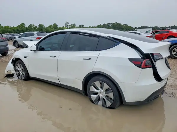 7SAYGDEE5NF394035 2022 TESLA MODEL Y - Image 2