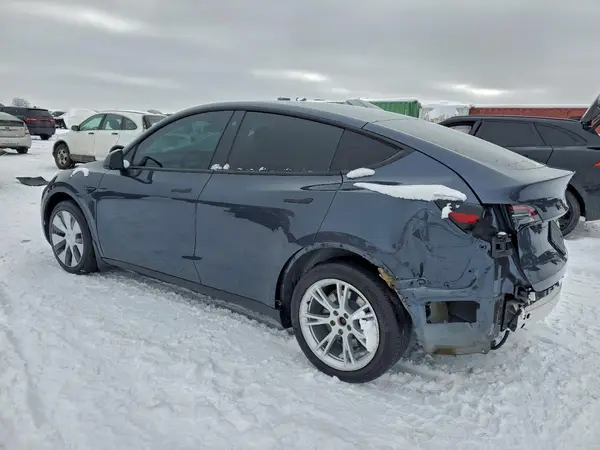 7SAYGDEE5NF399512 2022 TESLA MODEL Y - Image 2