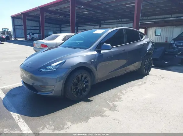 7SAYGDEE5NF403168 2022 TESLA MODEL Y - Image 2