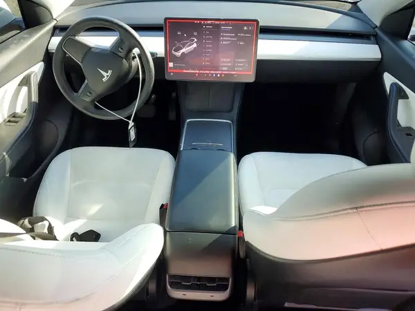 7SAYGDEE5NF403588 2022 TESLA MODEL Y - Image 8