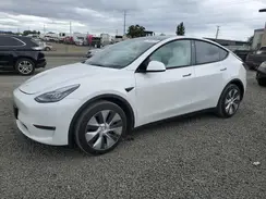 7SAYGDEE5NF404417 2022 TESLA MODEL Y