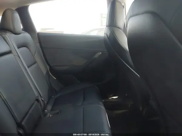 7SAYGDEE5NF426109 2022 TESLA MODEL Y - Image 8