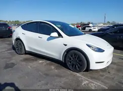 7SAYGDEE5NF439216 2022 TESLA MODEL Y