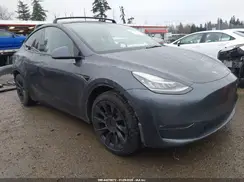 7SAYGDEE5NF439359 2022 TESLA MODEL Y