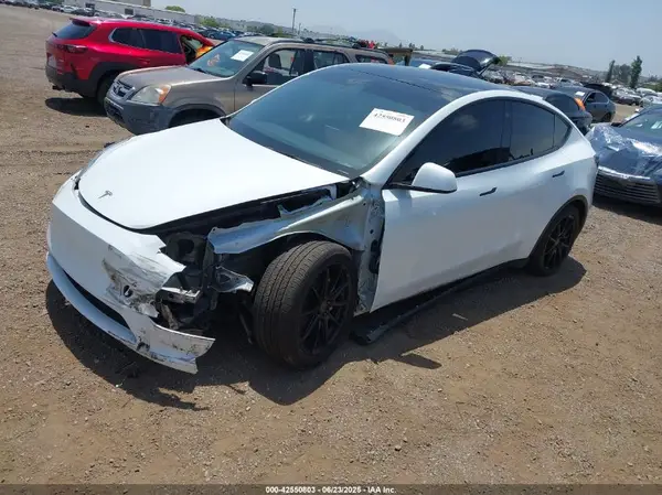 7SAYGDEE5NF439765 2022 TESLA MODEL Y - Image 2